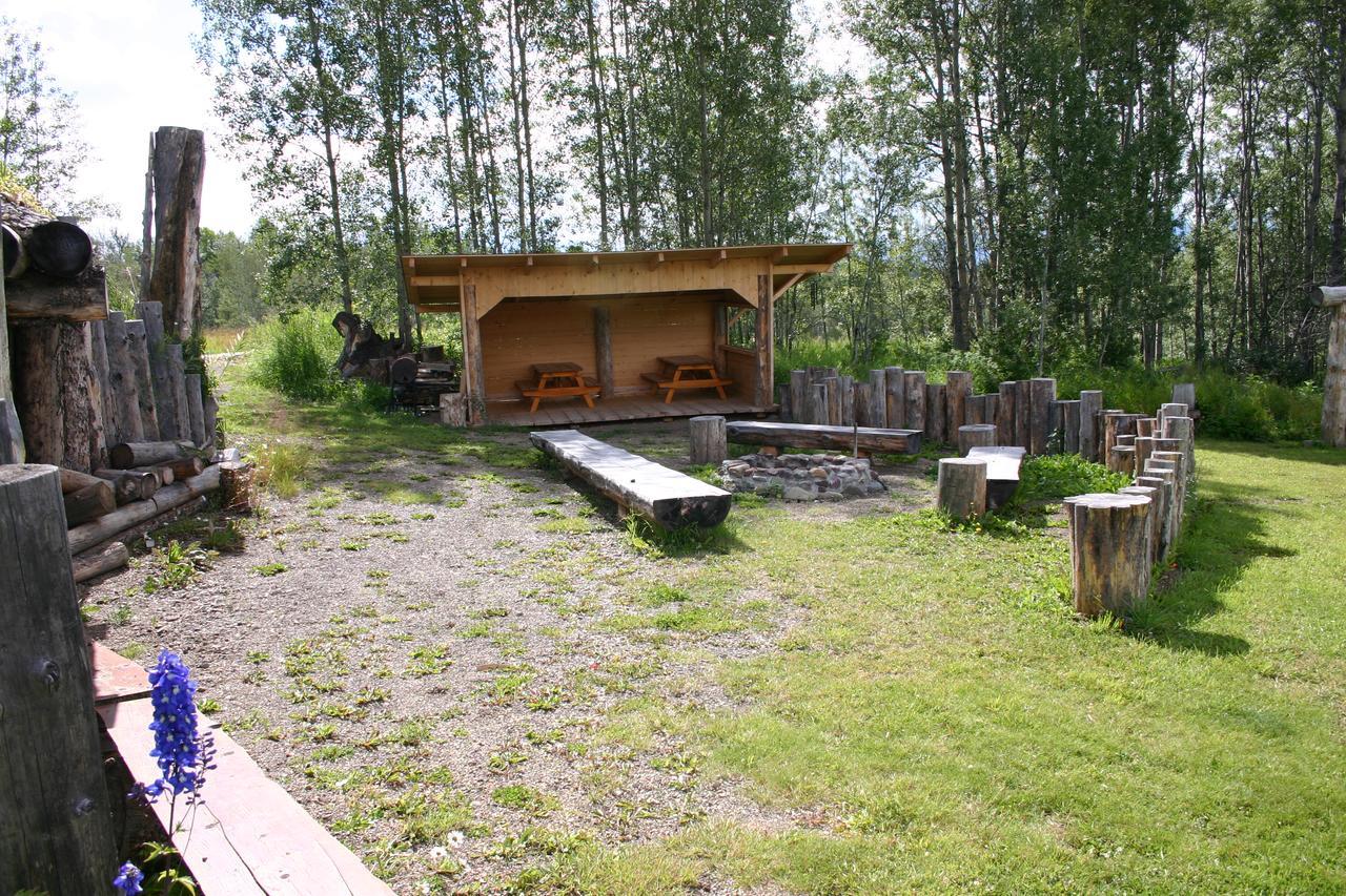 Smithers Driftwood Lodge المظهر الخارجي الصورة